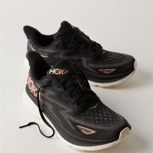 Never worn Hoka Clifton 9, White/Black, Womens Running Shoes-US 8.5 Womens